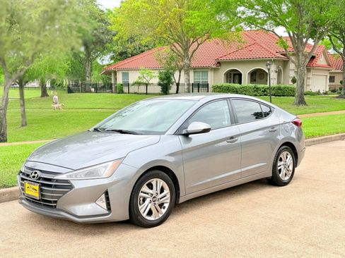 Used 2019 Hyundai Elantra SEL w/ Cargo Package FWD image 1