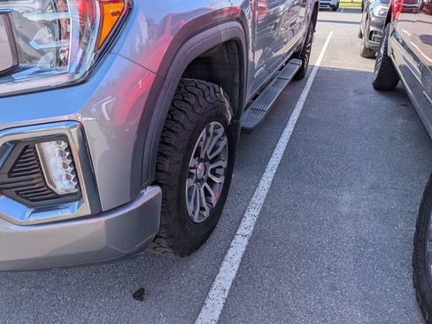 Used 2020 GMC Sierra 1500 AT4 w/ AT4 Premium Package AWD/4WD image 3