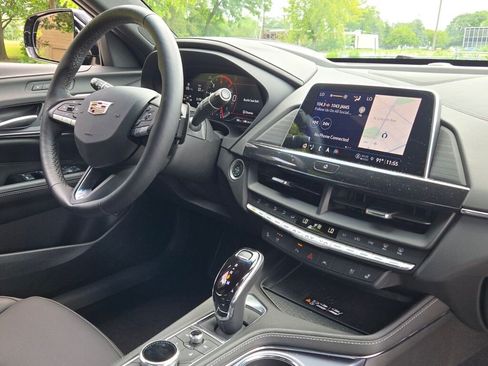 New 2025 Cadillac CT4 Premium Luxury image 9