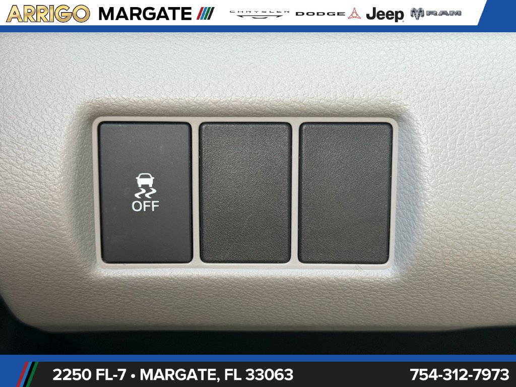 Used 2023 Honda Pilot LX image 32