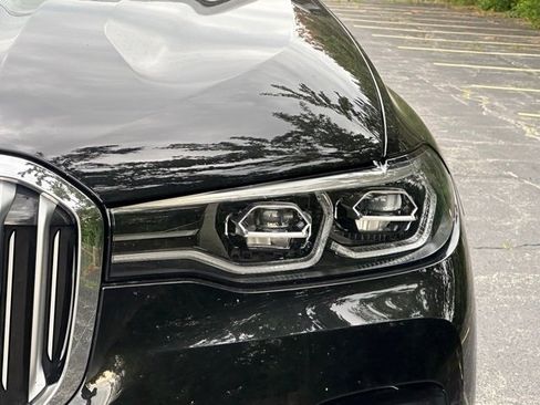 Used 2019 BMW X7 xDrive40i w/ Cold Weather Package image 10