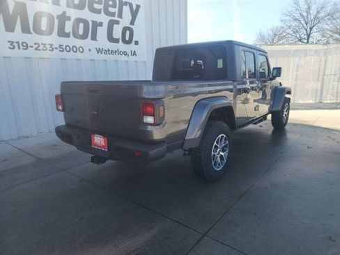 New 2026 Jeep Gladiator Sport AWD/4WD image 15