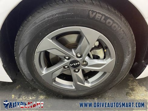 Used 2023 Kia K5 LXS image 21