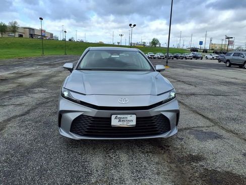 Used 2025 Toyota Camry LE FWD image 37