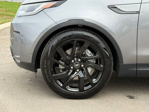 Certified 2025 Land Rover Discovery S image 10