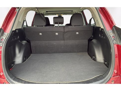 Used 2018 Toyota RAV4 XLE image 30