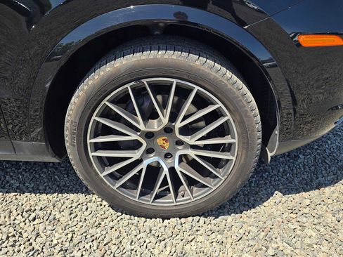Used 2019 Porsche Cayenne AWD/4WD image 9