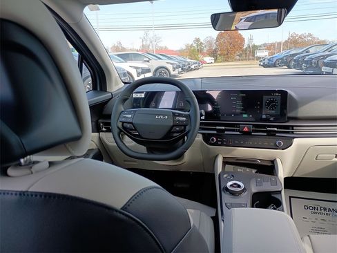 New 2026 Kia Sportage EX w/ EX Panoramic Sunroof Package image 15