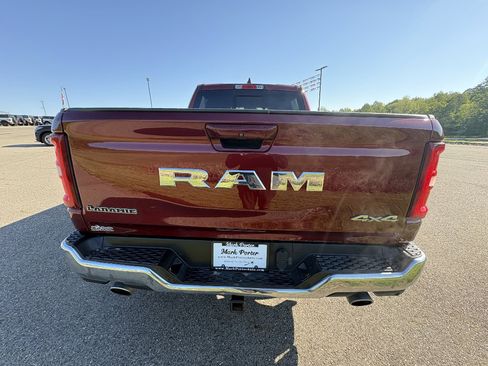 Used 2025 RAM 1500 Laramie AWD/4WD image 4