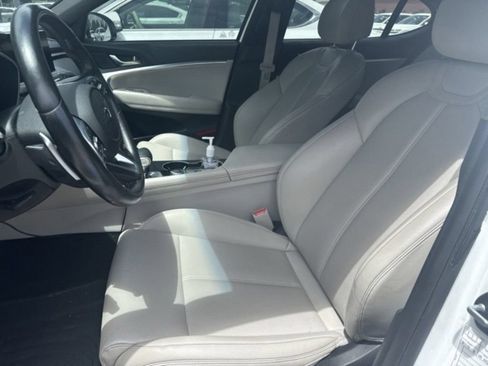 Used 2023 Genesis G70 2.0T AWD/4WD image 9