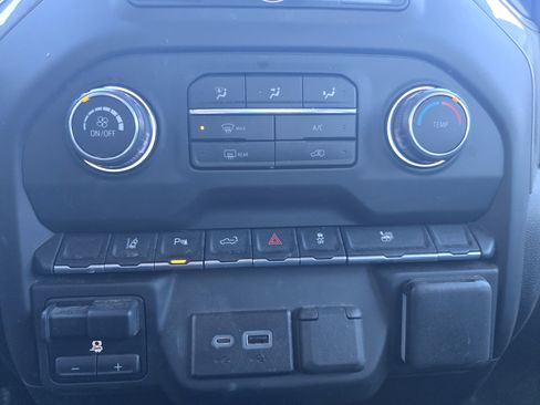 Used 2025 Chevrolet Silverado 2500 Custom w/ Custom Value Package image 23