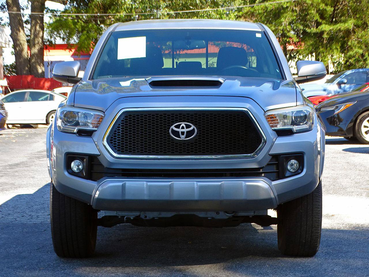 Used 2017 Toyota Tacoma TRD Sport w/ Tow Package (A/T) AWD/4WD image 6