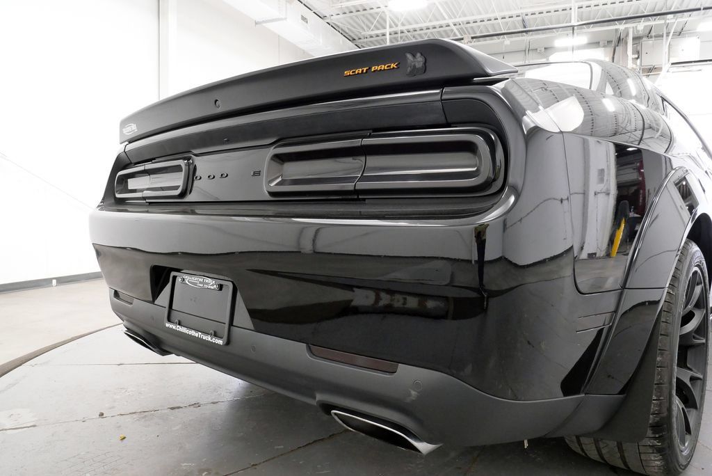 Used 2022 Dodge Challenger R/T Scat Pack RWD image 32