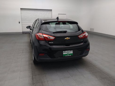 Used 2017 Chevrolet Cruze LT w/ Convenience Package FWD image 6