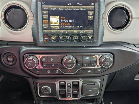 Used 2021 Jeep Gladiator Overland AWD/4WD image 13
