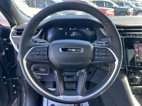 New 2025 Jeep Grand Cherokee Altitude image 18