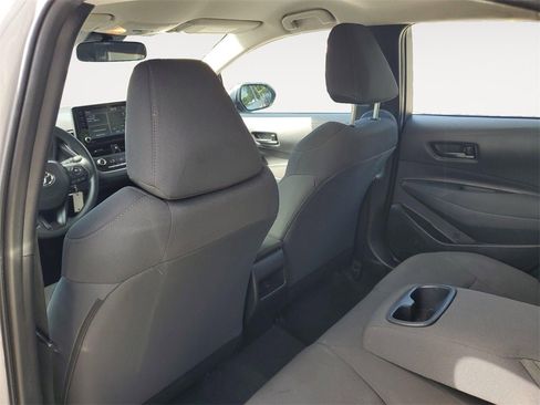 Used 2022 Toyota Corolla LE image 8