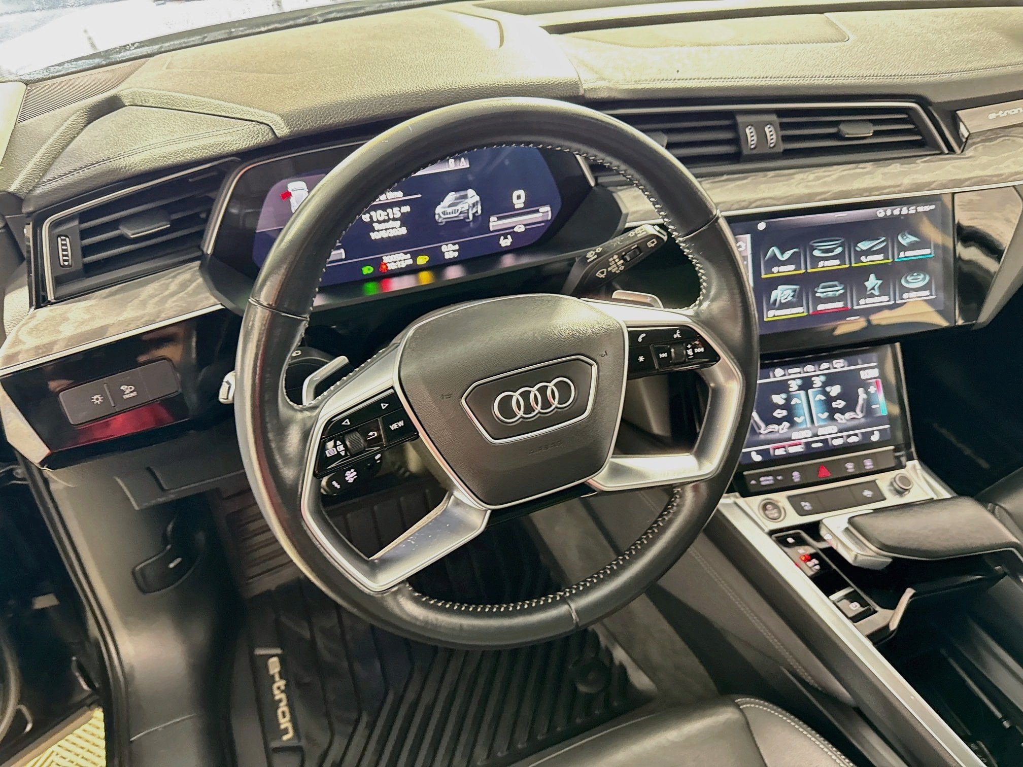 Used 2021 Audi e-tron Premium w/ Convenience Plus Package AWD/4WD image 23