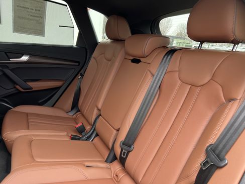 Certified 2025 Audi Q5 2.0T Premium Plus w/ Premium Plus Package image 34