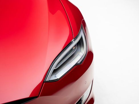 Used 2021 Tesla Model S Performance image 10