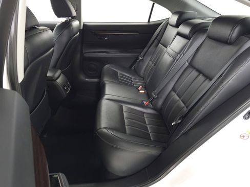 Used 2017 Lexus ES 350 w/ Luxury Package FWD image 30