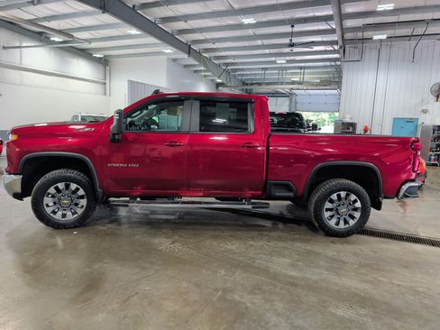 Used 2024 Chevrolet Silverado 2500 LT w/ All Star Edition AWD/4WD image 5