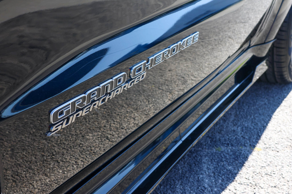 Used 2020 Jeep Grand Cherokee Trackhawk AWD/4WD image 8
