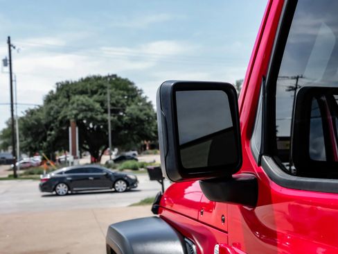 Used 2019 Jeep Wrangler Sport AWD/4WD image 29