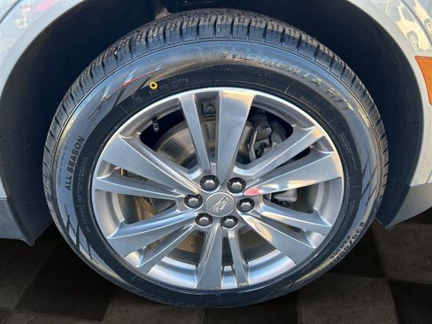 Used 2024 Cadillac XT5 Premium Luxury image 10