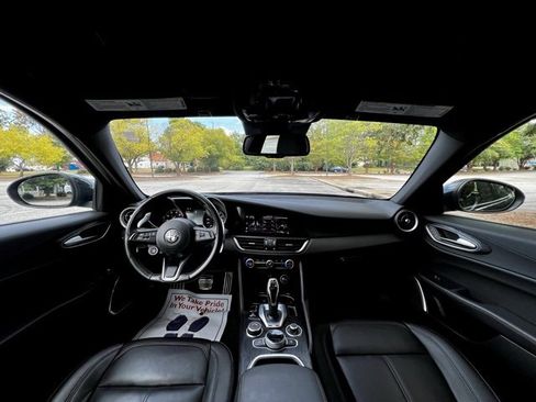 Used 2022 Alfa Romeo Giulia Sprint image 30