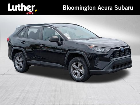 Used 2022 Toyota RAV4 LE AWD/4WD image 1