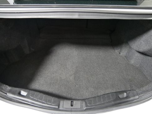 Used 2018 Ford Fusion SE FWD image 18