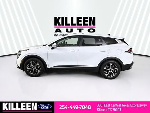 Used 2024 Kia Sportage EX FWD image 4