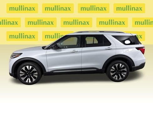 Certified 2025 Ford Explorer Platinum w/ LUX Leather Package AWD/4WD image 11