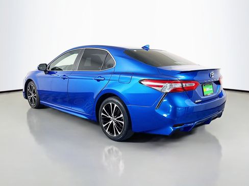 Used 2020 Toyota Camry SE FWD image 7