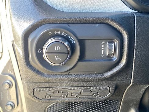 Used 2024 Jeep Gladiator Sport image 20