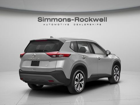 Used 2023 Nissan Rogue SV w/ SV Premium Package image 2