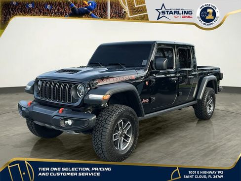 Used 2025 Jeep Gladiator Mojave w/ Safety Group AWD/4WD image 1