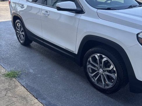 Used 2018 GMC Terrain SLT w/ Preferred Package FWD image 9