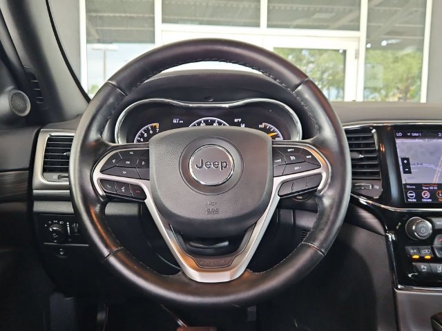 Used 2020 Jeep Grand Cherokee Laredo w/ Laredo X Package RWD image 12