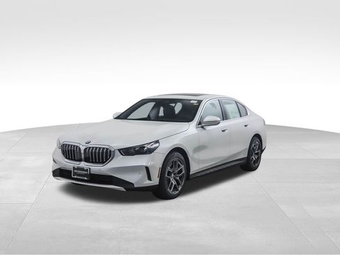 Used 2026 BMW 530i xDrive 530i xDrive w/ Premium Package image 1