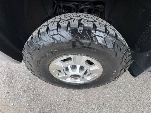 Used 2015 GMC Sierra 2500 SLE w/ SLE Preferred Package image 14