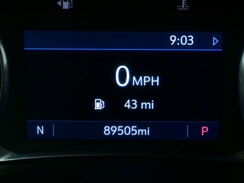 Used 2020 Chevrolet Traverse LT image 26