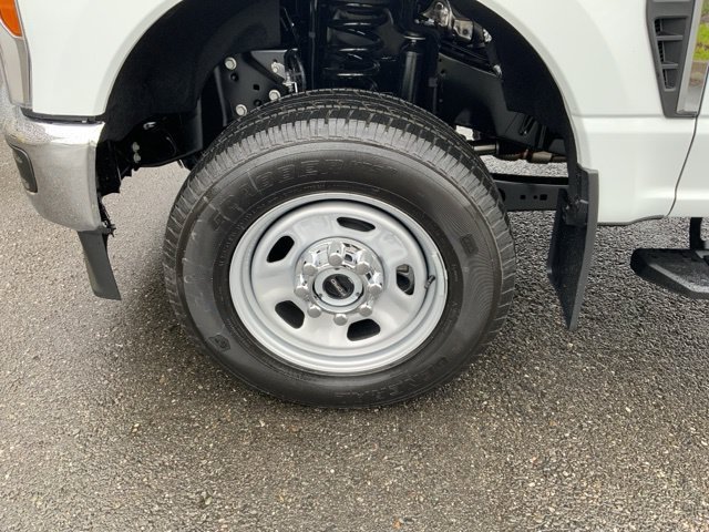 New 2025 Ford F350 XL w/ XL Chrome Package AWD/4WD image 17