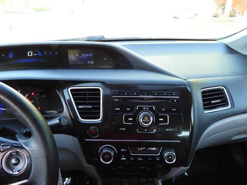 Used 2013 Honda Civic Hybrid Sedan image 44