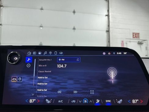 Used 2025 Chevrolet Traverse Z71 w/ Driver Confidence Package image 32