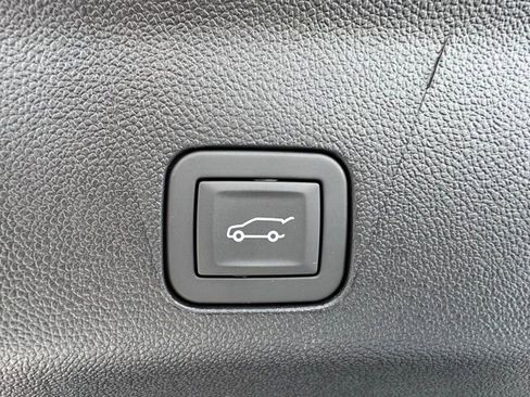 New 2026 GMC Yukon XL Denali w/ Sun & Power Step Package image 8