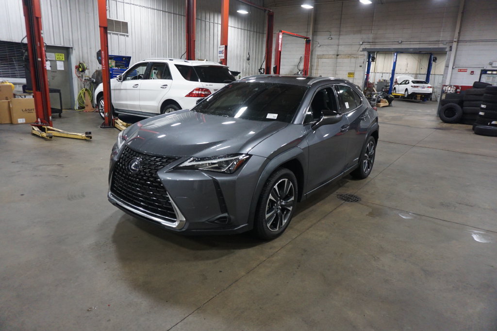 Used 2021 Lexus UX 250h w/ Accessory Package (Z2) AWD/4WD image 23