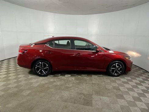 Used 2024 Nissan Sentra SV image 4