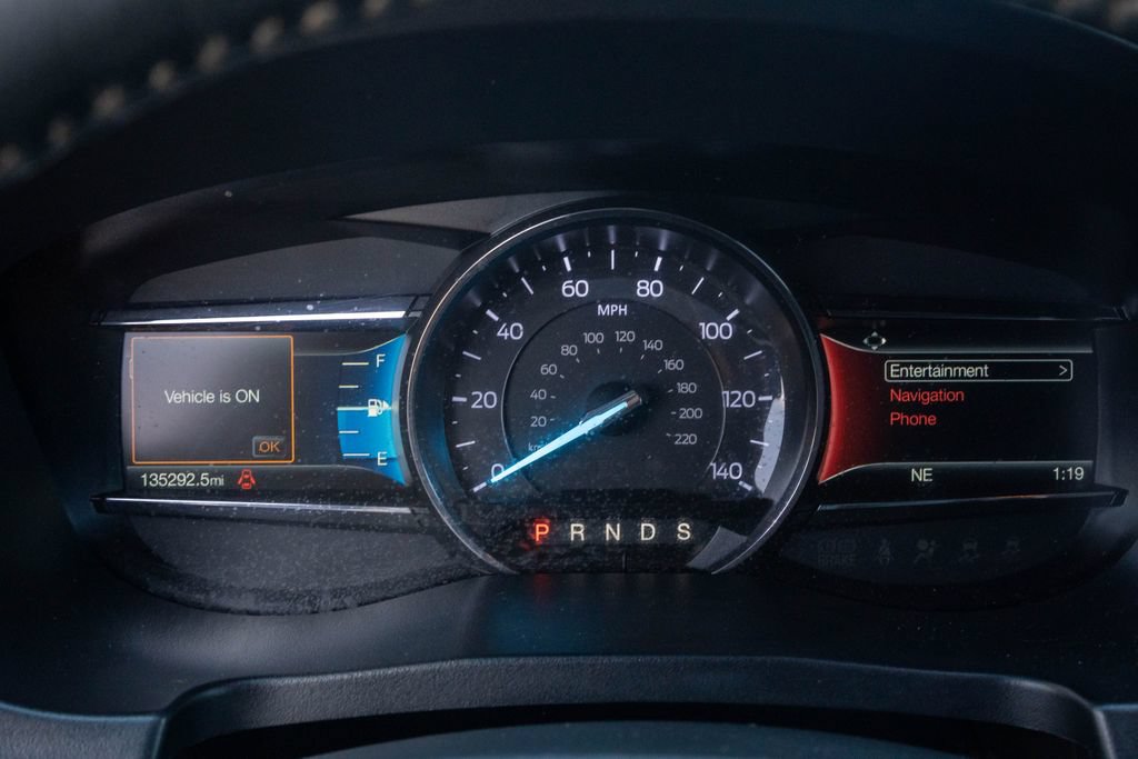 Used 2018 Ford Explorer XLT w/ Equipment Group 201A FWD image 28